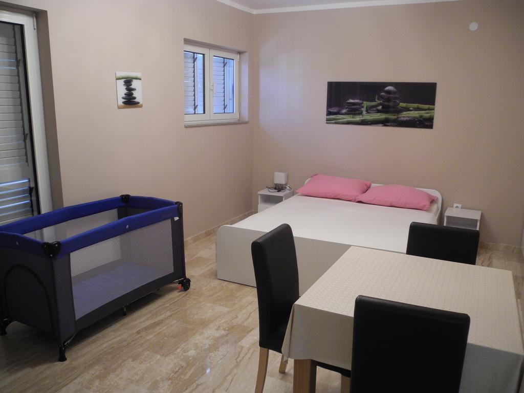 Apartmani Karla Zablaće Eksteriør bilde