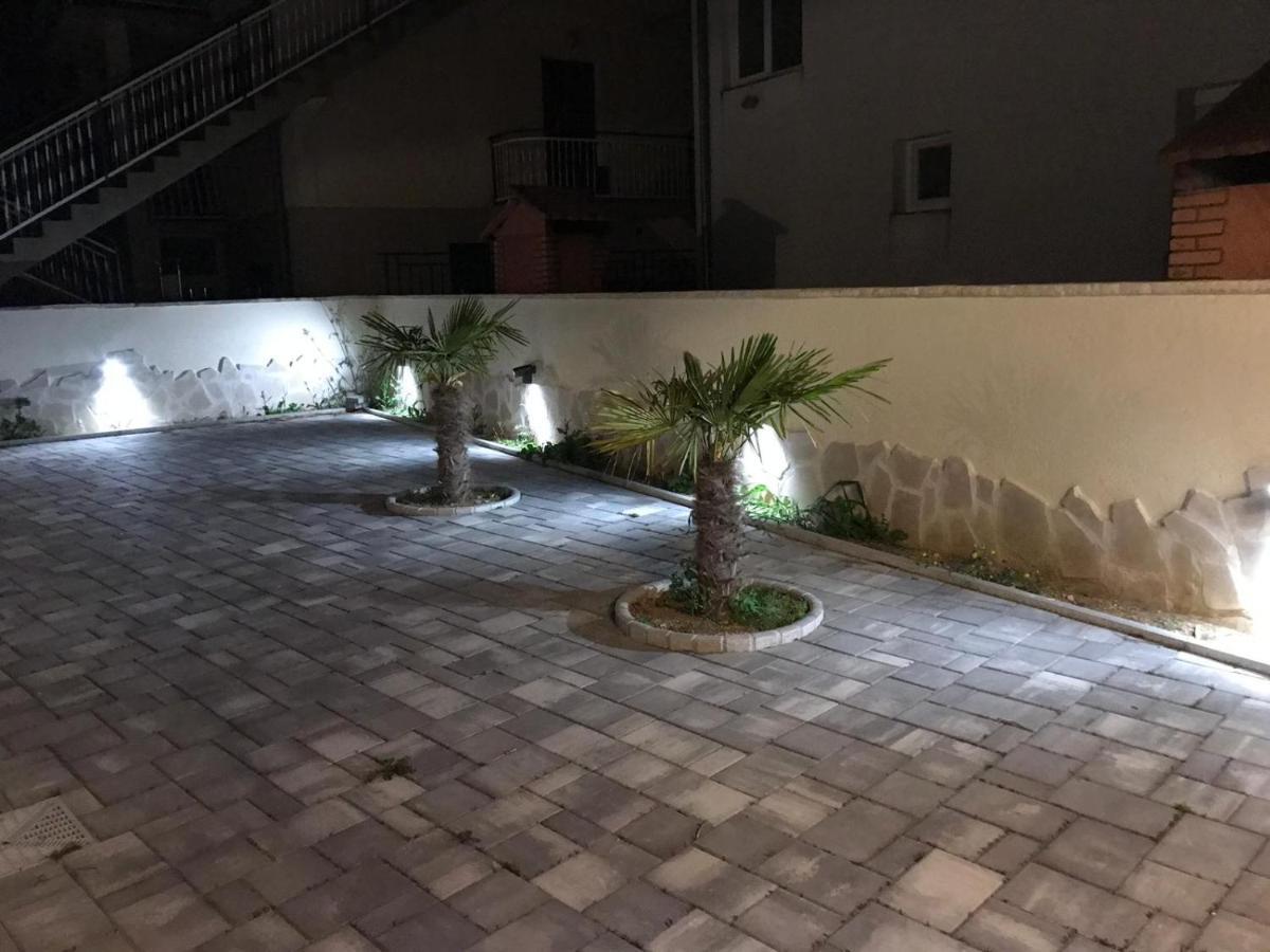 Apartmani Karla Zablaće Eksteriør bilde